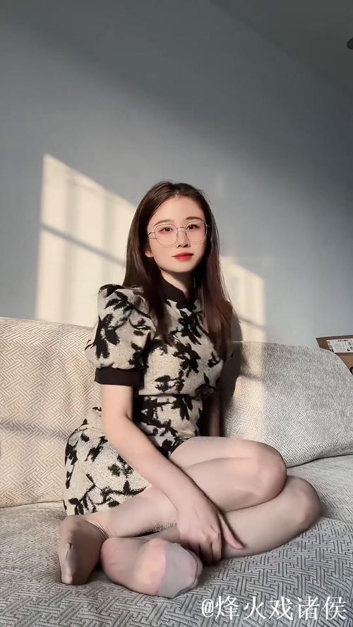 国产人妻精品系列:浪漫与温情的完美结合 国产人妻精品系列:浪漫与温情的完美结合